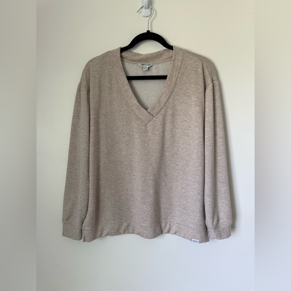 Women’s Orvis‎ Light Tan V-Neck Sweater In Size Small